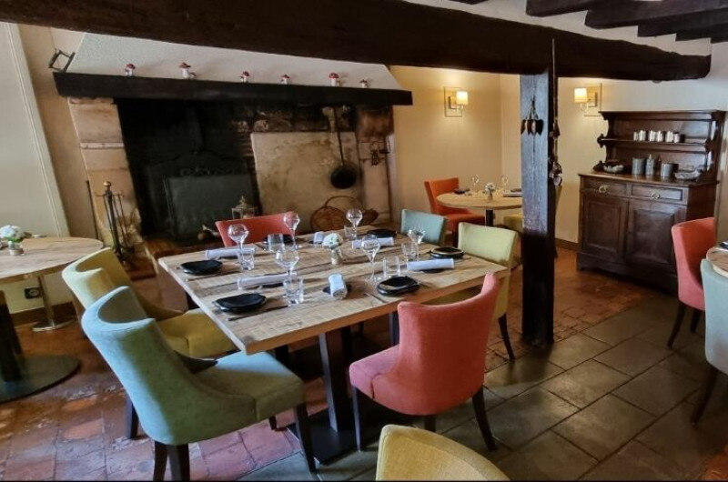 Salle intérieure de l'Auberge Saint-Fiacre